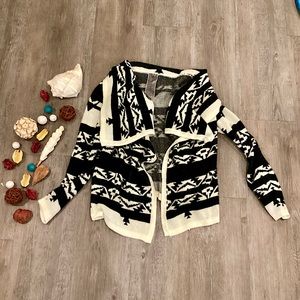 NWOT Moon Collection Black and White Aztec Print Cardigan